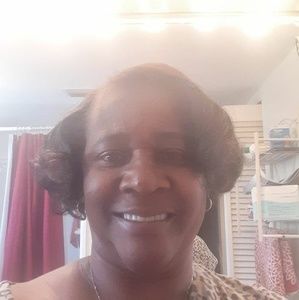 Meet your Posher, Beverly